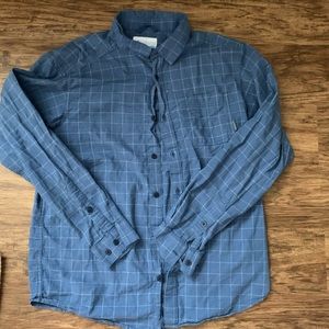 Men’s large button down Columbia shirt